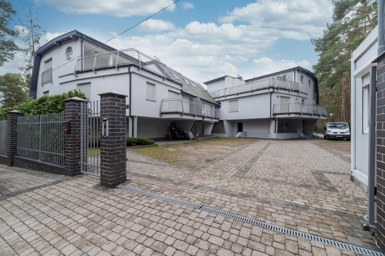 Apartament Happy - Basen, Plaza, Ochrona 24H - 3 Sypialnie Dla Maksymalnie 8 Osob Pobierowo Exterior photo